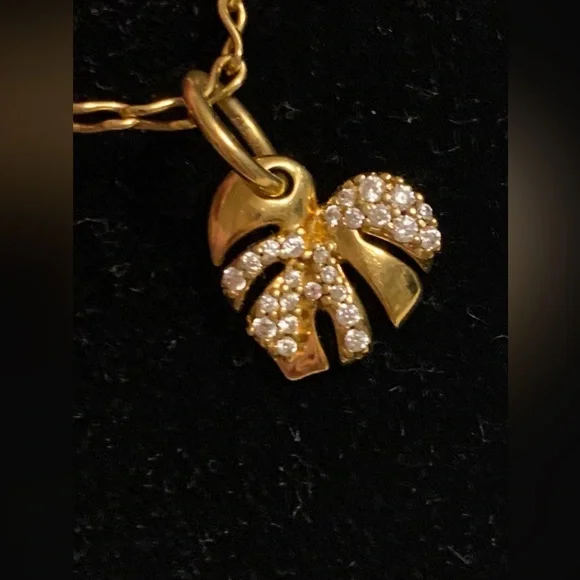 Pandora Infinity Chain Necklace & Pandora Sparkling Monstera Leaf Dangle Charm - Picture 3 of 16